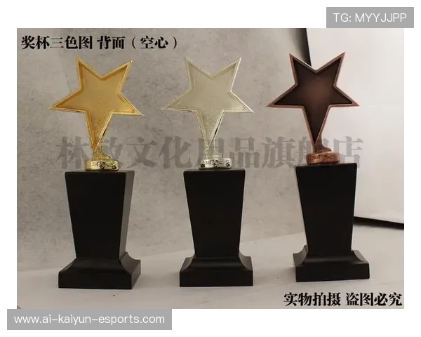 足球星星奖杯价格揭秘每枚价值几何具体细节一览